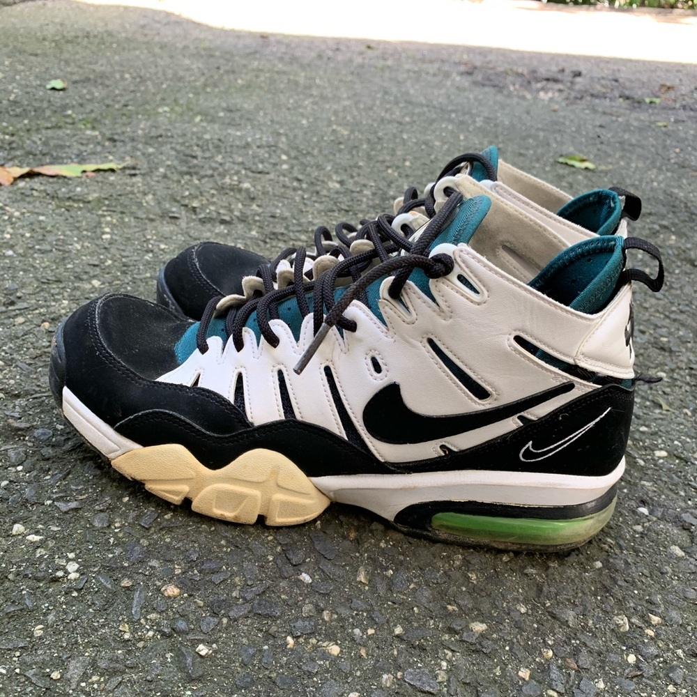 Men’s Nike Air Max Sneakers Size 10